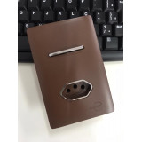 Conjunto Interruptor Simples + Tomada 10A 4x2 - Novara Marrom Fosco Cromado